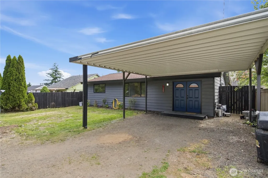 1126 Poindexter Avenue W Bremerton WA 98312