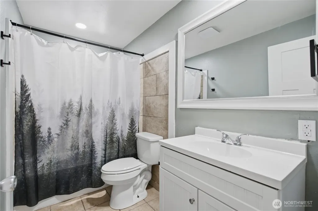 1126 Poindexter Avenue W Bremerton WA 98312
