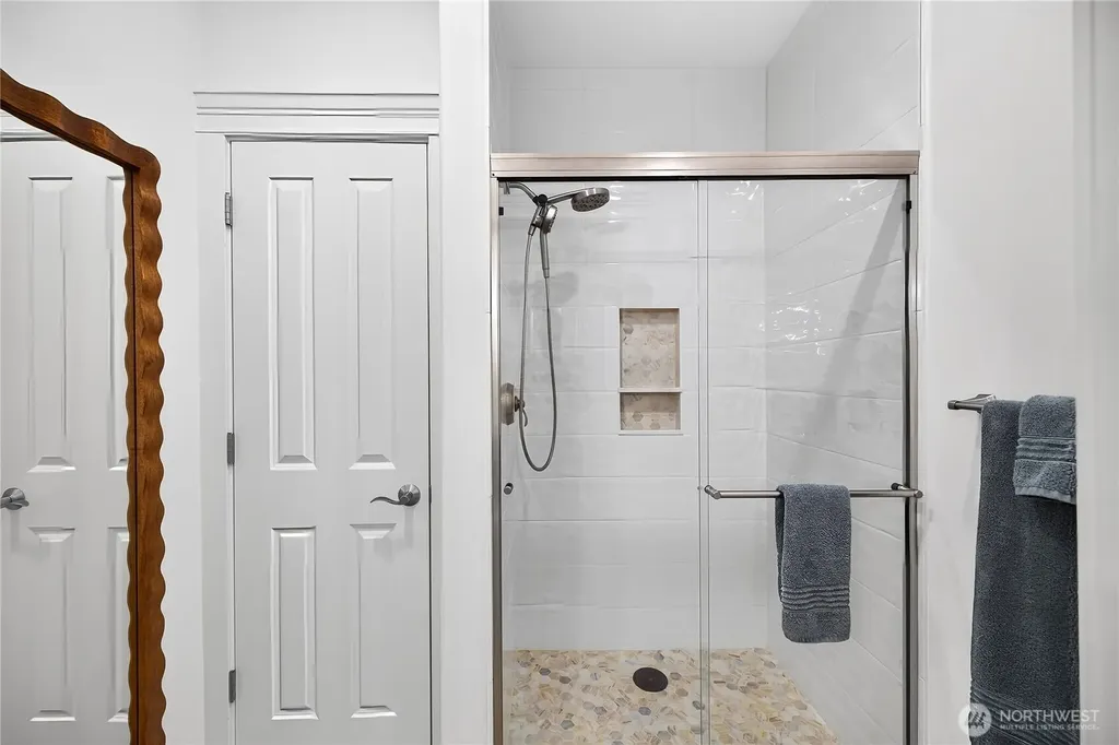 2427 Sundown Court Anacortes WA 98221