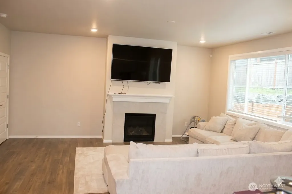 907 122nd Ave SE Lake Stevens WA 98258