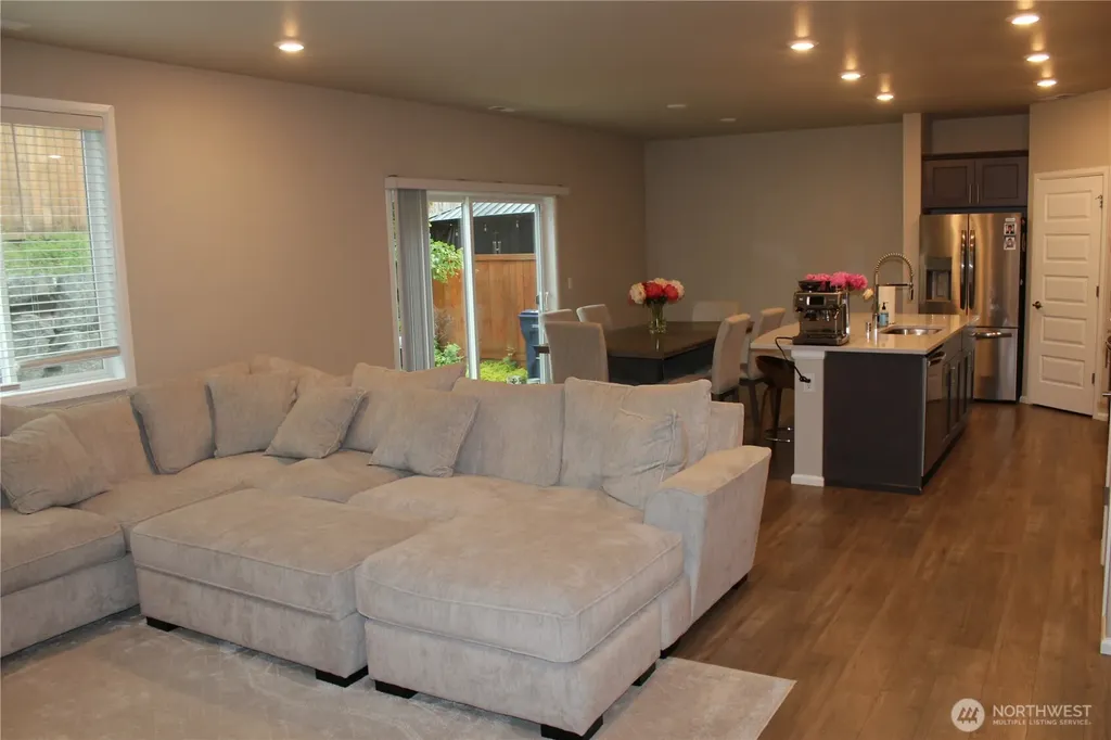 907 122nd Ave SE Lake Stevens WA 98258