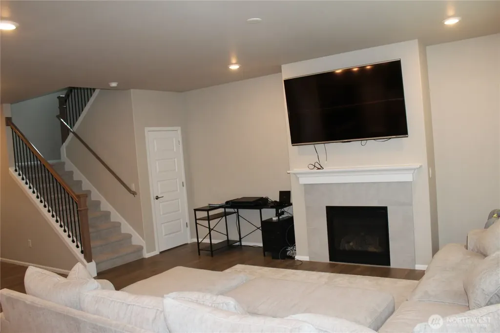 907 122nd Ave SE Lake Stevens WA 98258