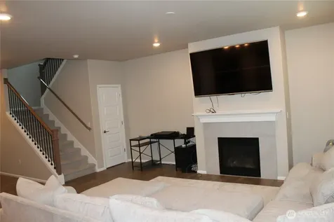 907 122nd Ave SE Lake Stevens WA 98258