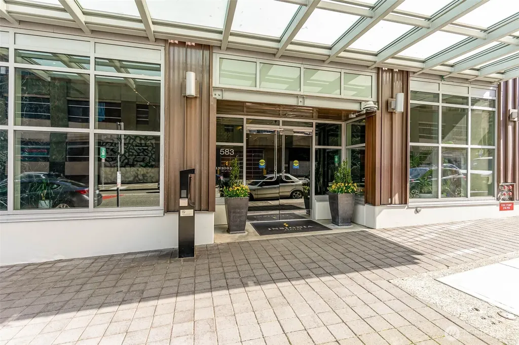 583 Battery Street Seattle WA 98112