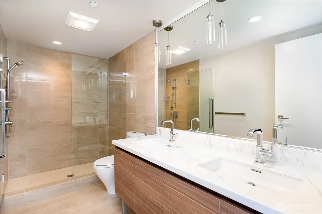 583 Battery Street Seattle WA 98112