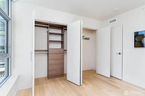 583 Battery Street Seattle WA 98112