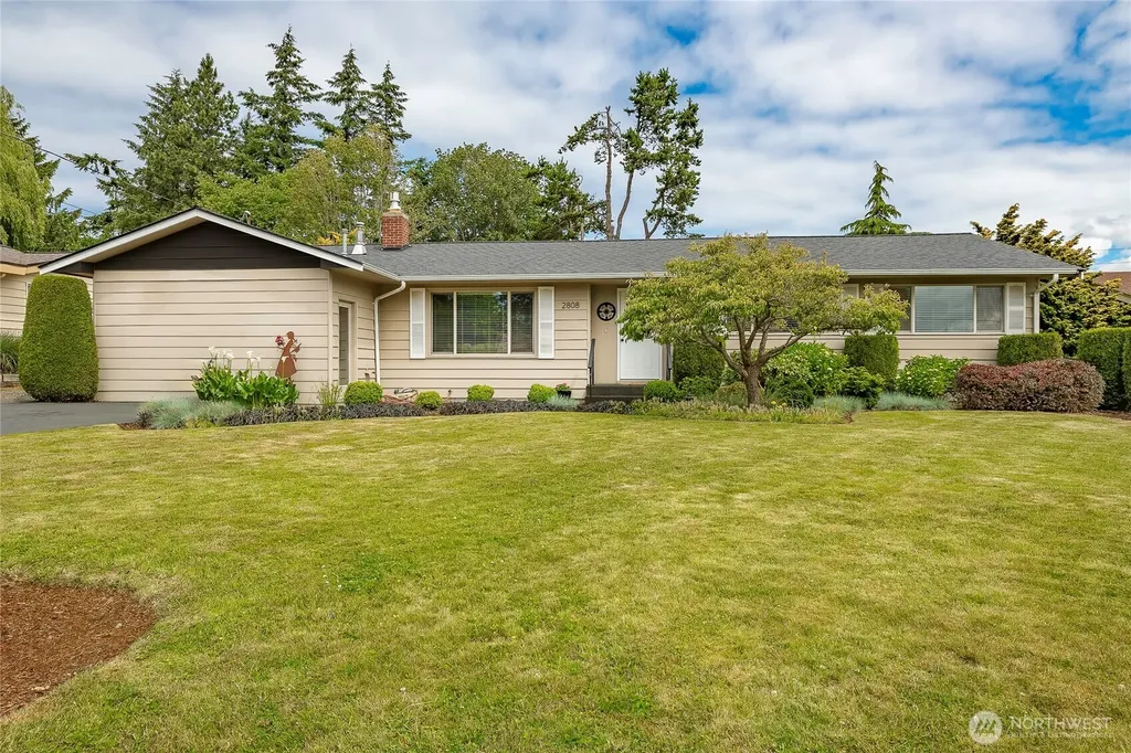 2808 Azalea Place Bellingham WA 98225
