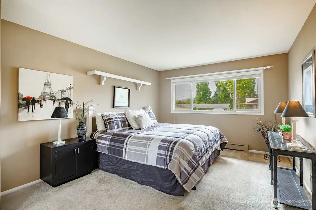 2808 Azalea Place Bellingham WA 98225