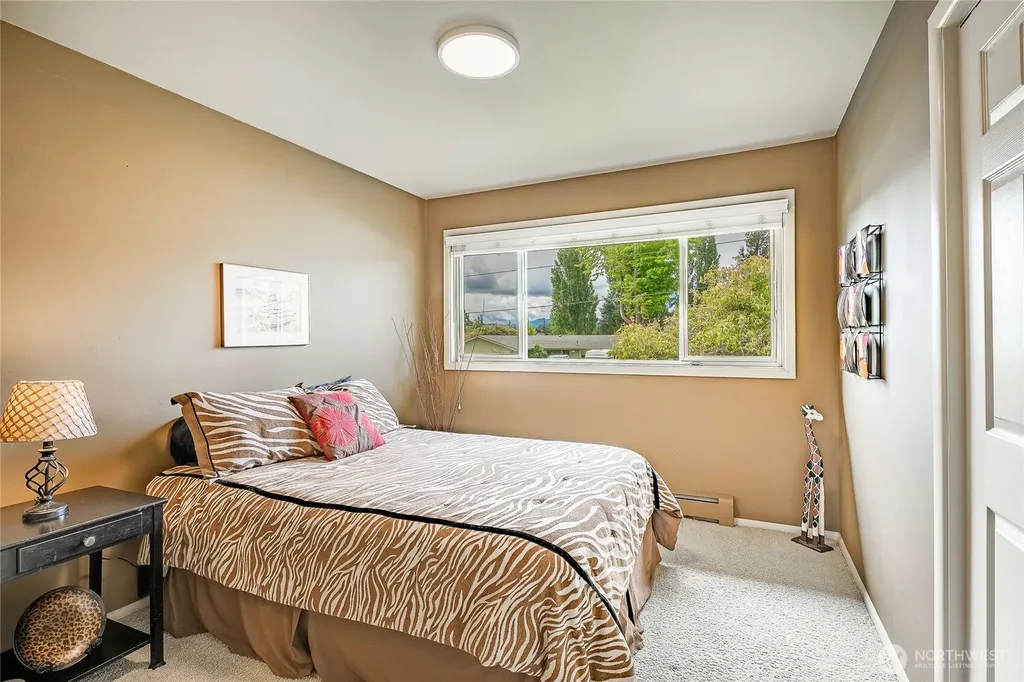 2808 Azalea Place Bellingham WA 98225