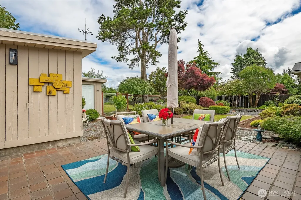 2808 Azalea Place Bellingham WA 98225