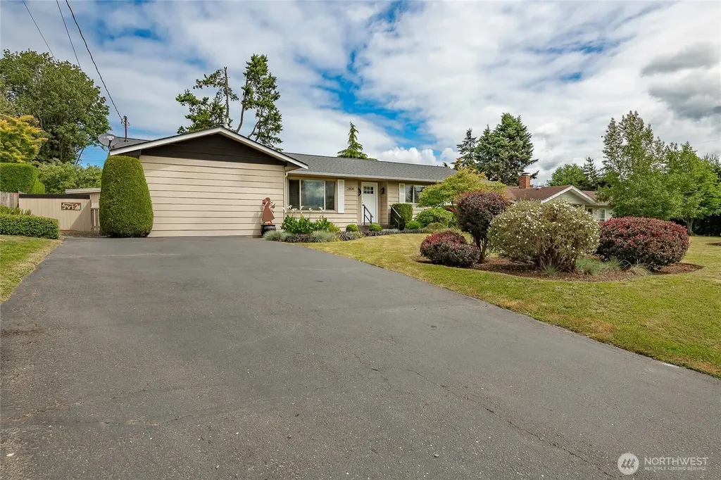 2808 Azalea Place Bellingham WA 98225