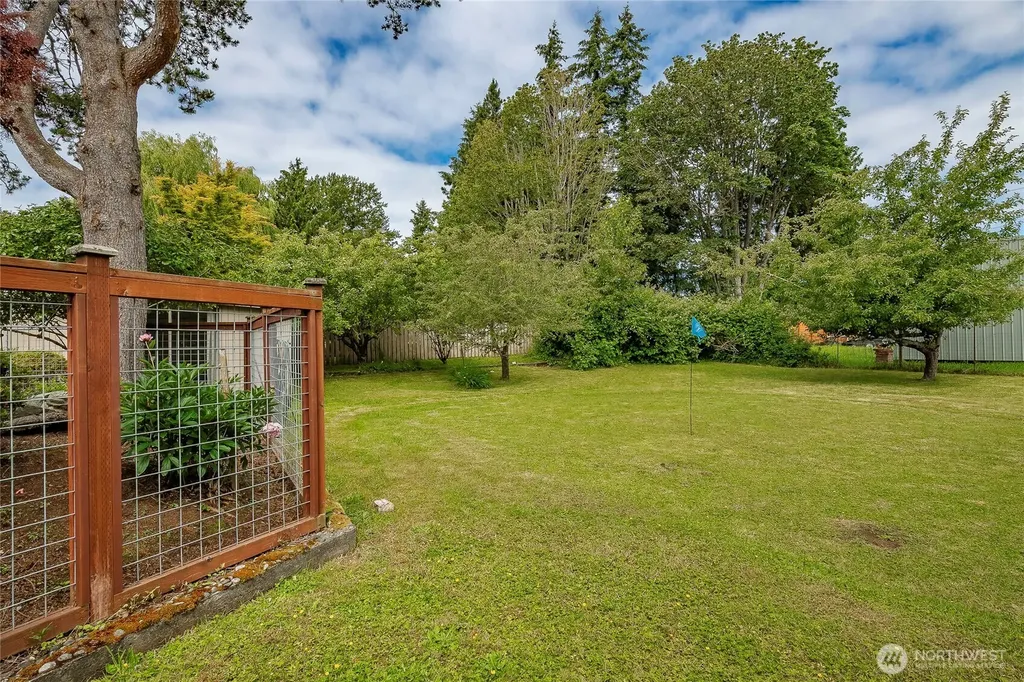 2808 Azalea Place Bellingham WA 98225
