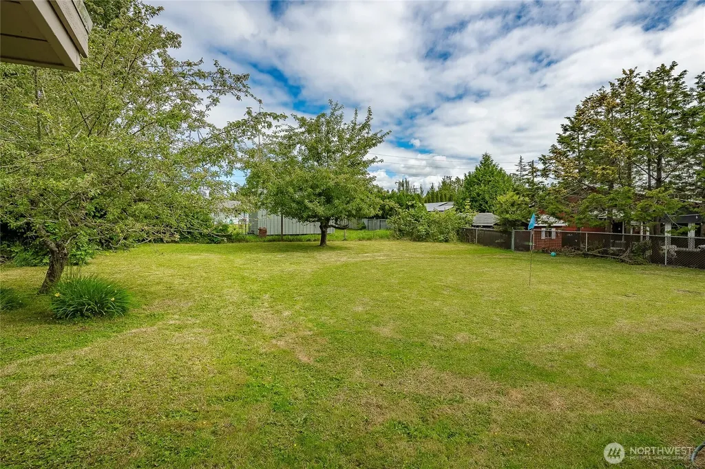 2808 Azalea Place Bellingham WA 98225