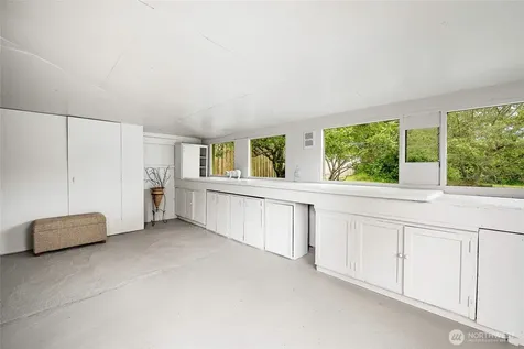 2808 Azalea Place Bellingham WA 98225