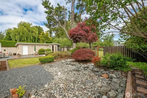 2808 Azalea Place Bellingham WA 98225