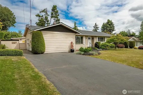 2808 Azalea Place Bellingham WA 98225