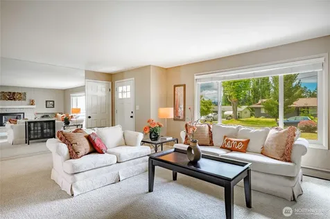 2808 Azalea Place Bellingham WA 98225