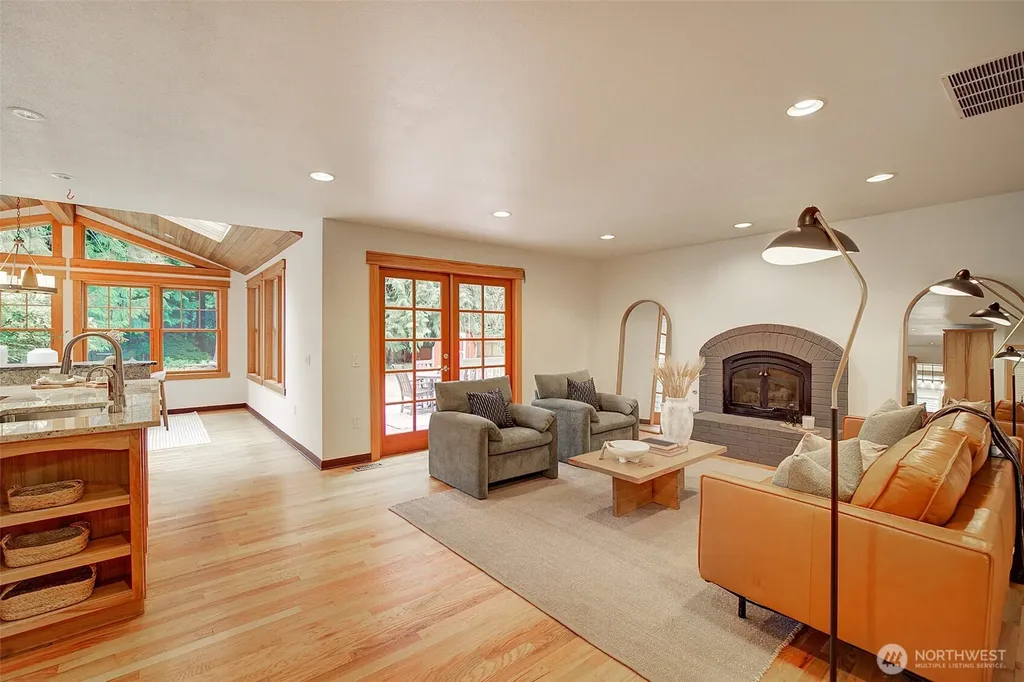 24116 107th Drive SE Woodinville WA 98077