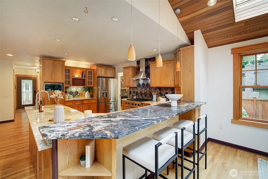 24116 107th Drive SE Woodinville WA 98077