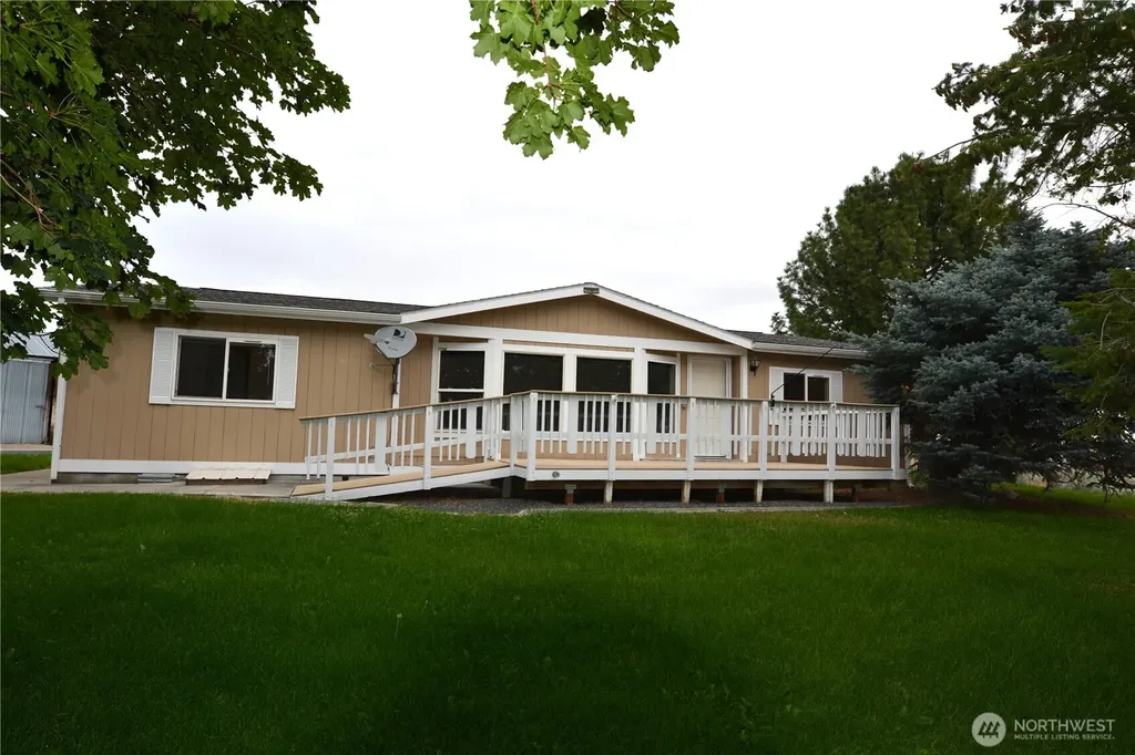 4828 Road 3.7 NE Moses Lake WA 98837