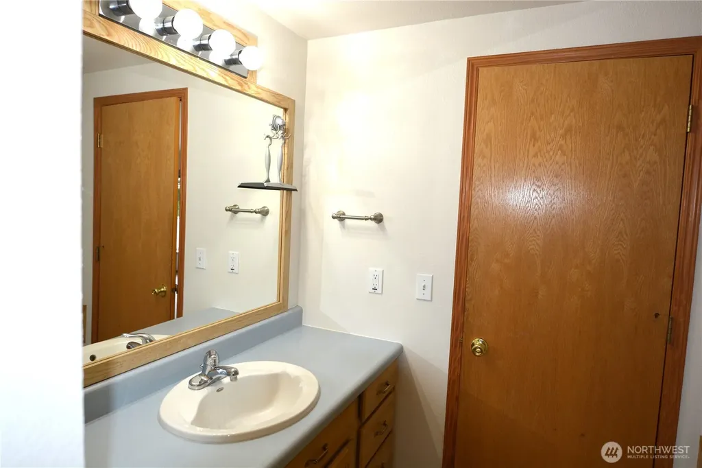 4828 Road 3.7 NE Moses Lake WA 98837