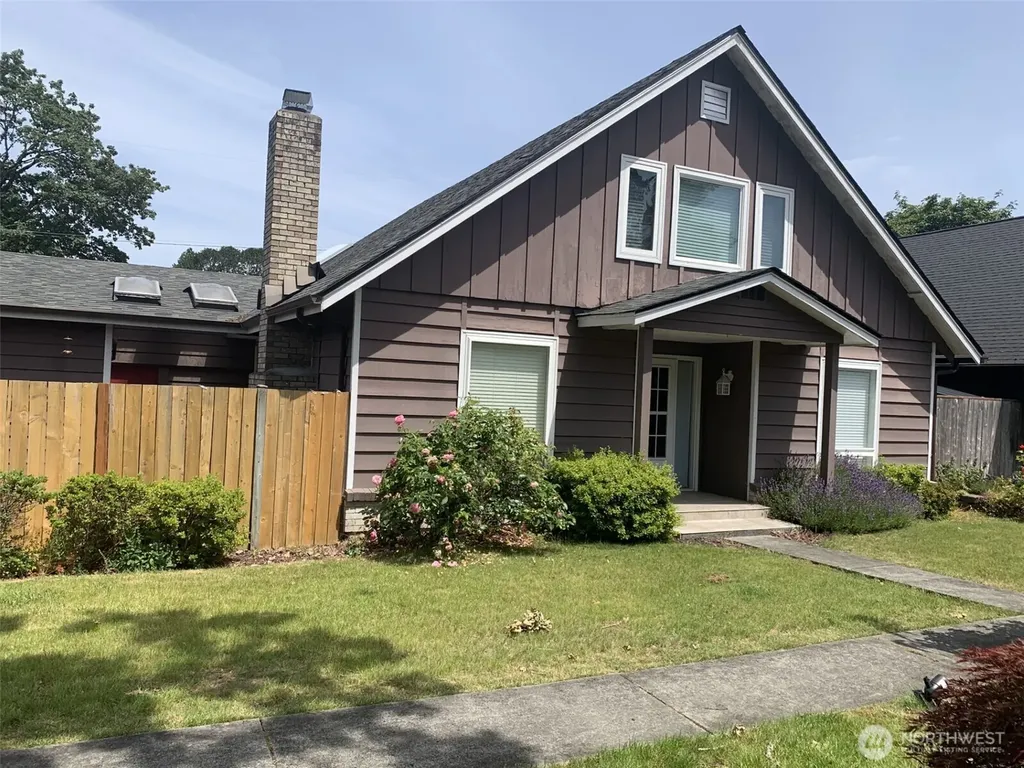 6502 Avondale Road SW Lakewood WA 98499