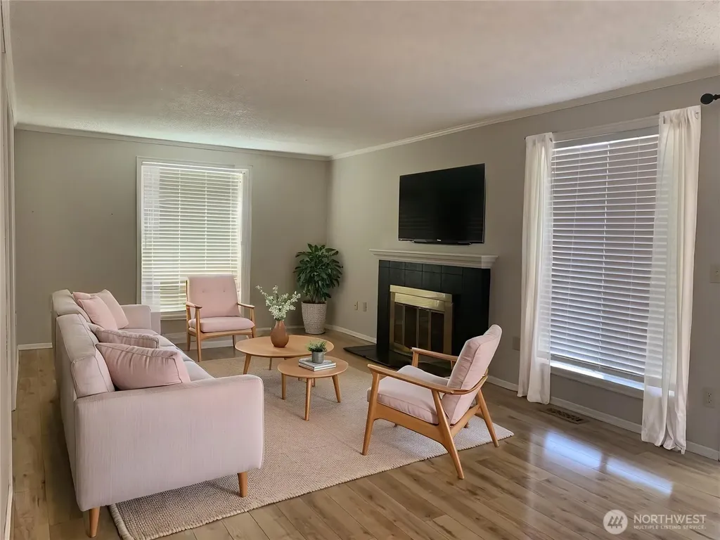 6502 Avondale Road SW Lakewood WA 98499