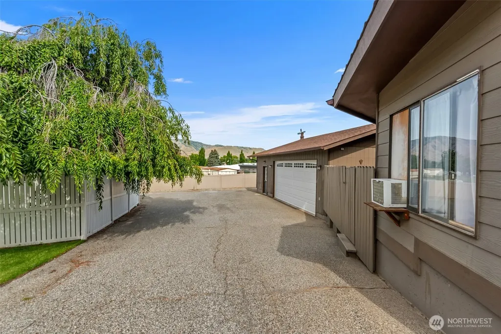 1428 NE Terrace Court East Wenatchee WA 98802