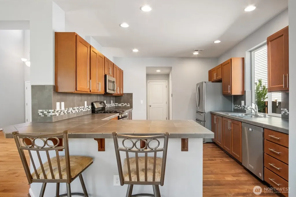 27579 214th Avenue SE Maple Valley WA 98038