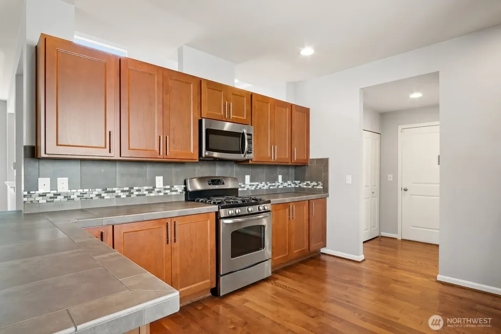 27579 214th Avenue SE Maple Valley WA 98038