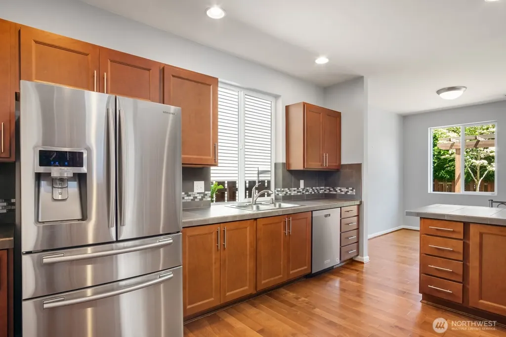 27579 214th Avenue SE Maple Valley WA 98038