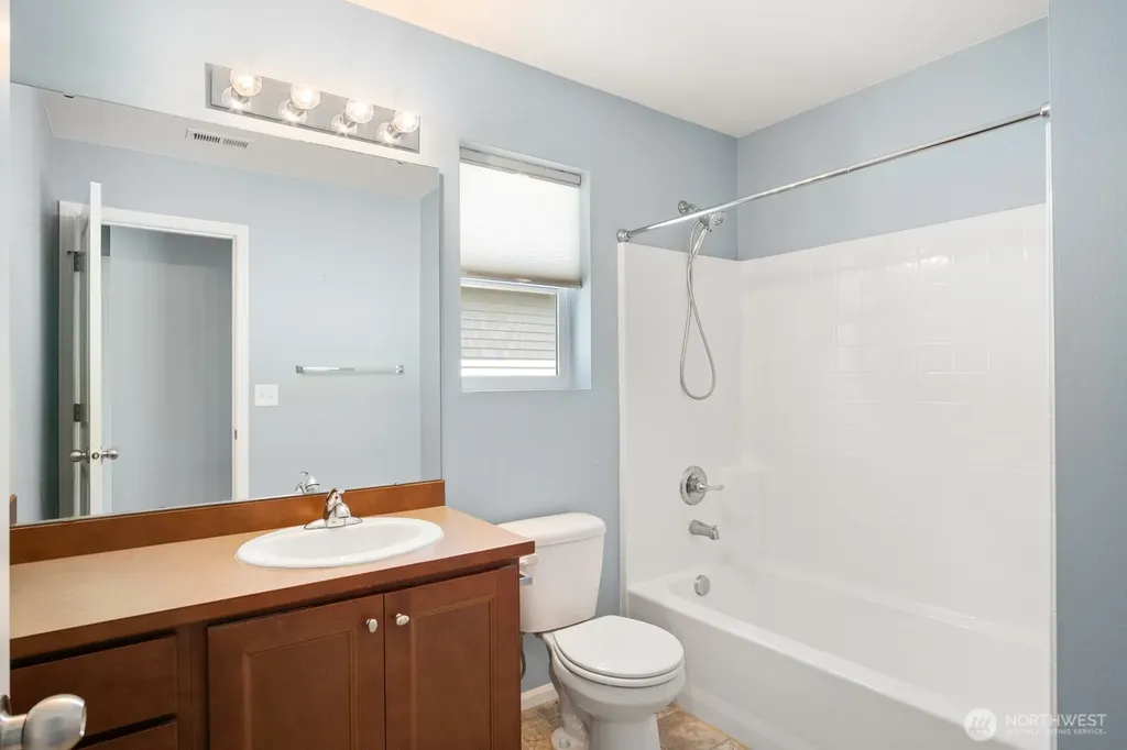 27579 214th Avenue SE Maple Valley WA 98038