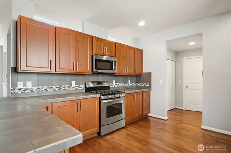 27579 214th Avenue SE Maple Valley WA 98038