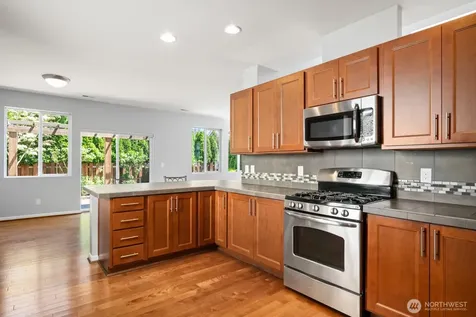 27579 214th Avenue SE Maple Valley WA 98038