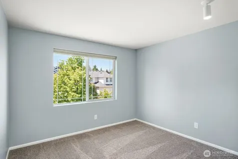 27579 214th Avenue SE Maple Valley WA 98038