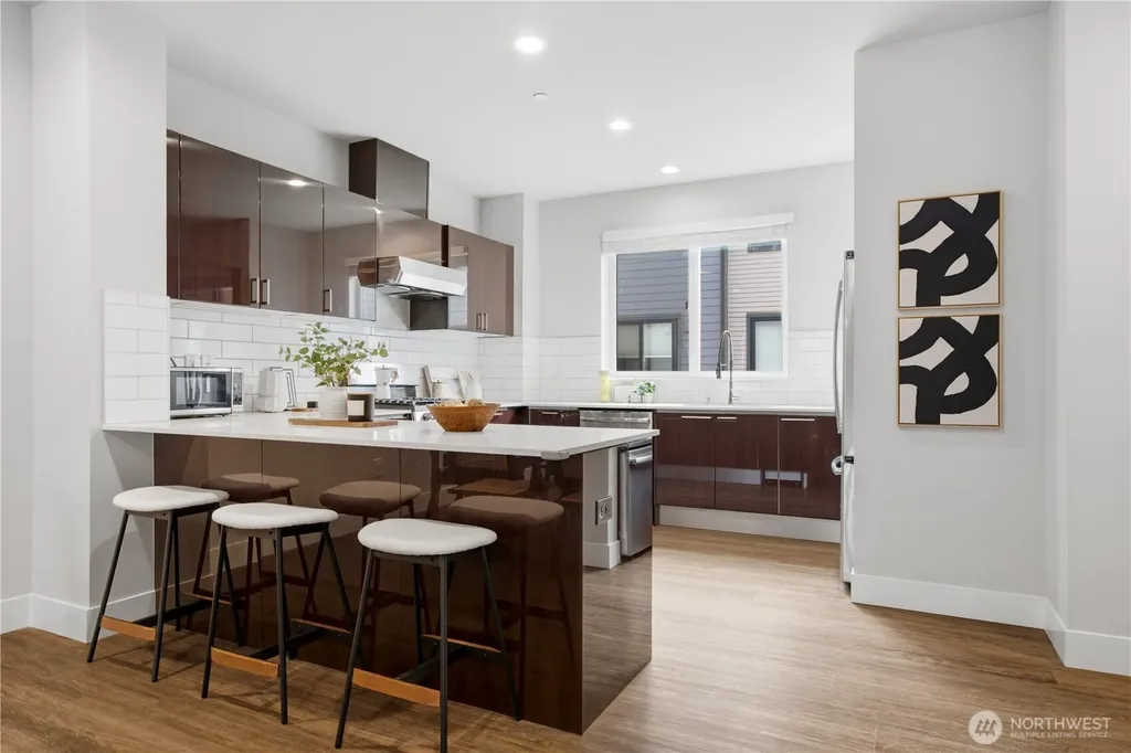 522 Glacier Walk SE Sammamish WA 98074