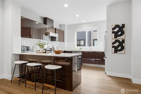 522 Glacier Walk SE Sammamish WA 98074
