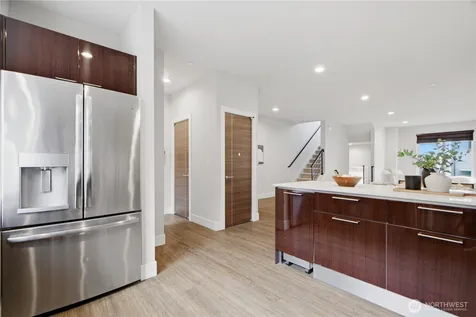 522 Glacier Walk SE Sammamish WA 98074