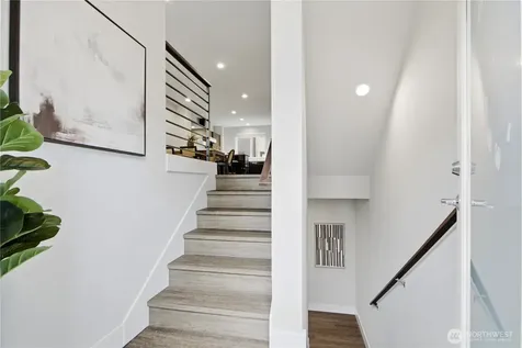 522 Glacier Walk SE Sammamish WA 98074