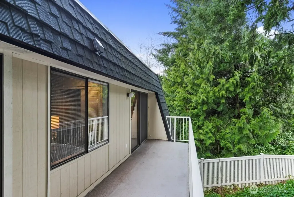9908 NE 124th Street Kirkland WA 98034