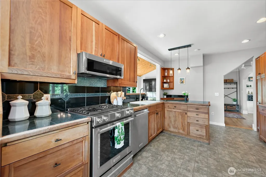 2600 Hampton Place Bellingham WA 98225