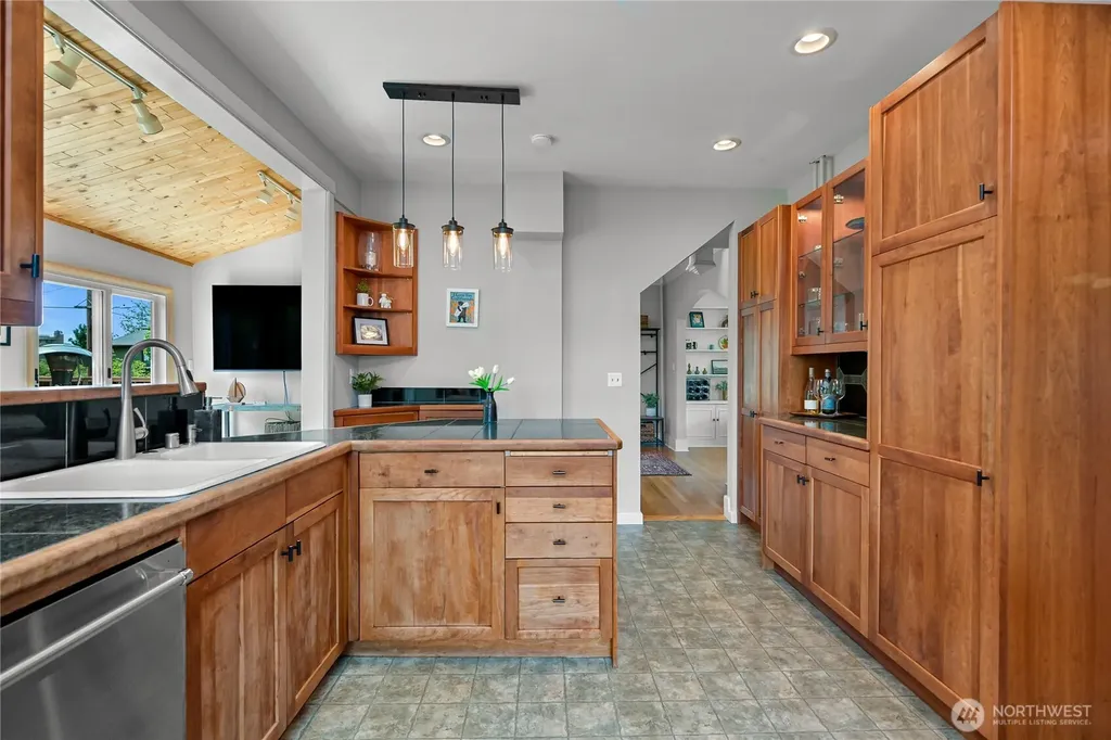 2600 Hampton Place Bellingham WA 98225