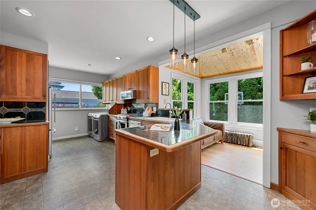 2600 Hampton Place Bellingham WA 98225