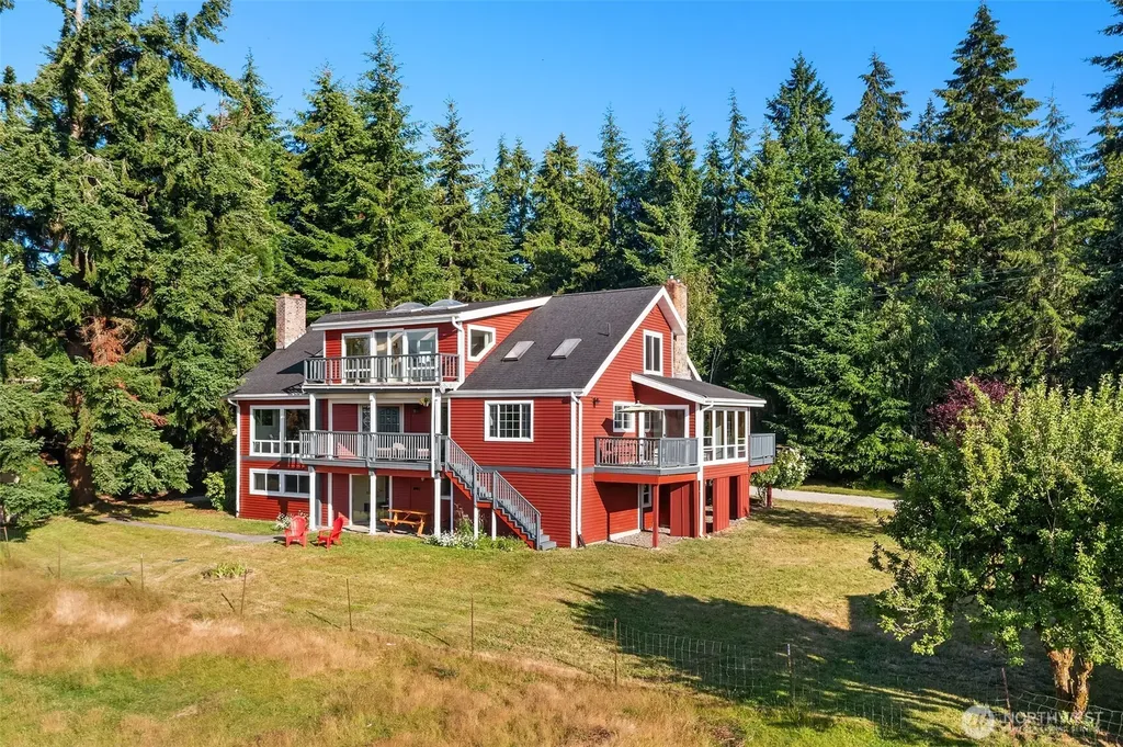 7206 SW 248th Street Vashon WA 98070
