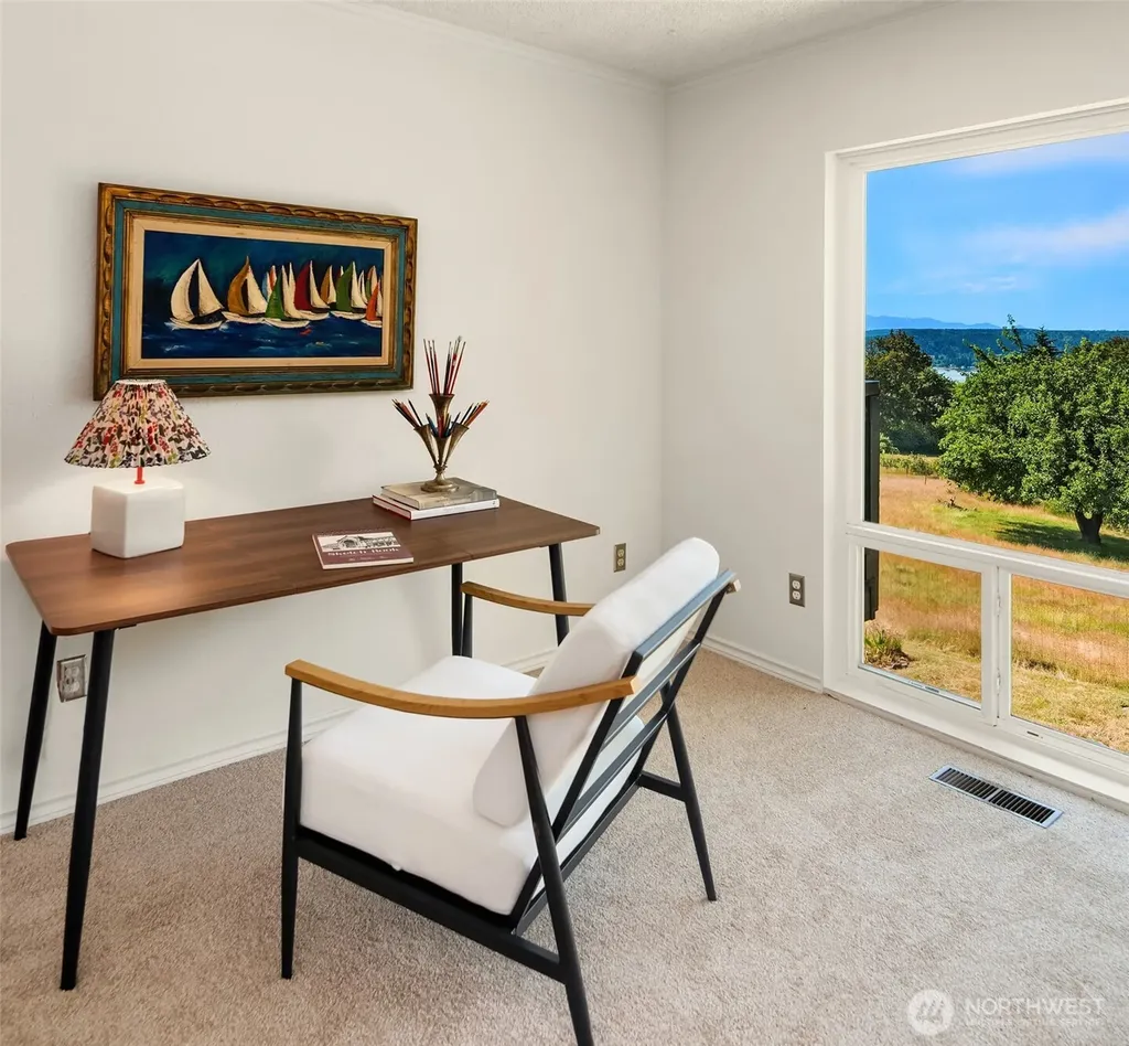 7206 SW 248th Street Vashon WA 98070