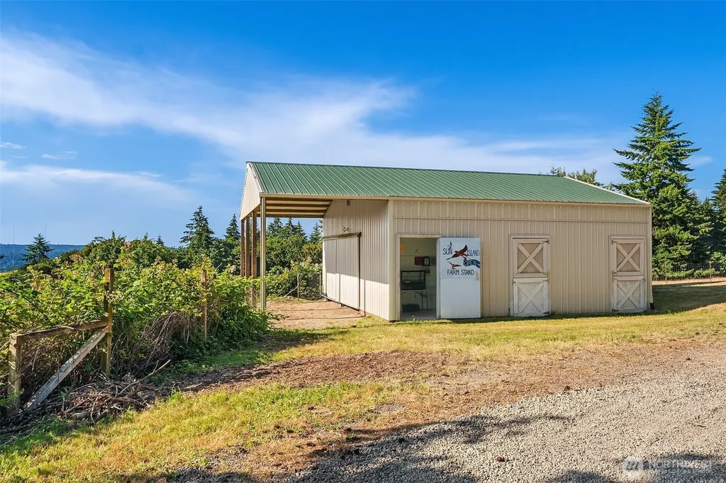 7206 SW 248th Street Vashon WA 98070
