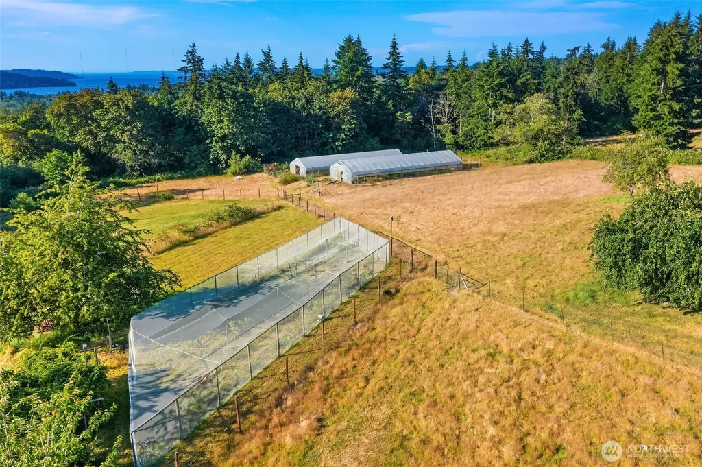 7206 SW 248th Street Vashon WA 98070