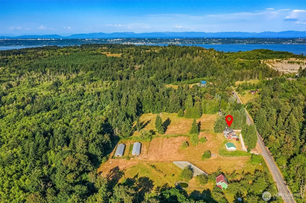 7206 SW 248th Street Vashon WA 98070