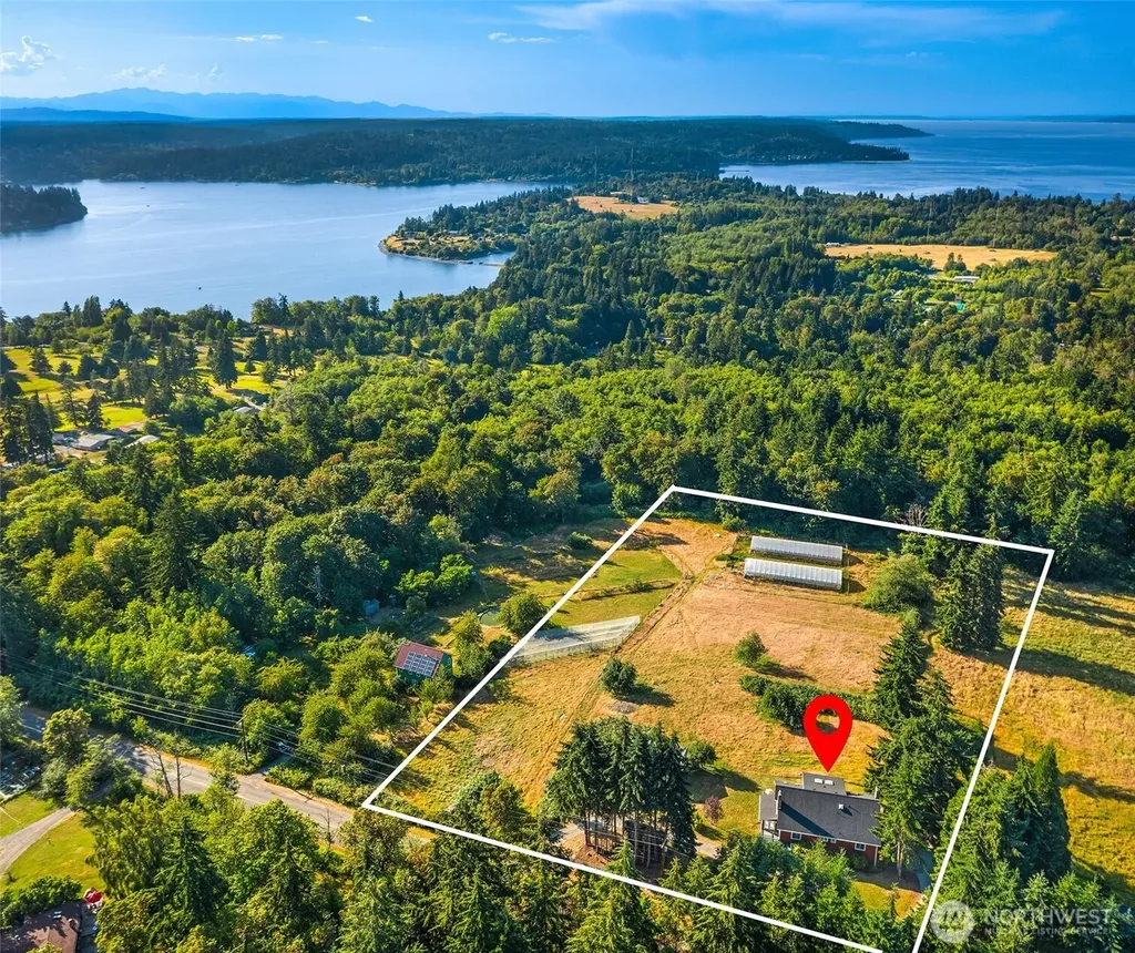 7206 SW 248th Street Vashon WA 98070