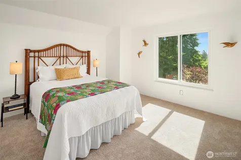 7206 SW 248th Street Vashon WA 98070
